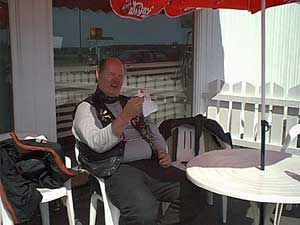 hasse_fikar.jpg (11972 bytes)